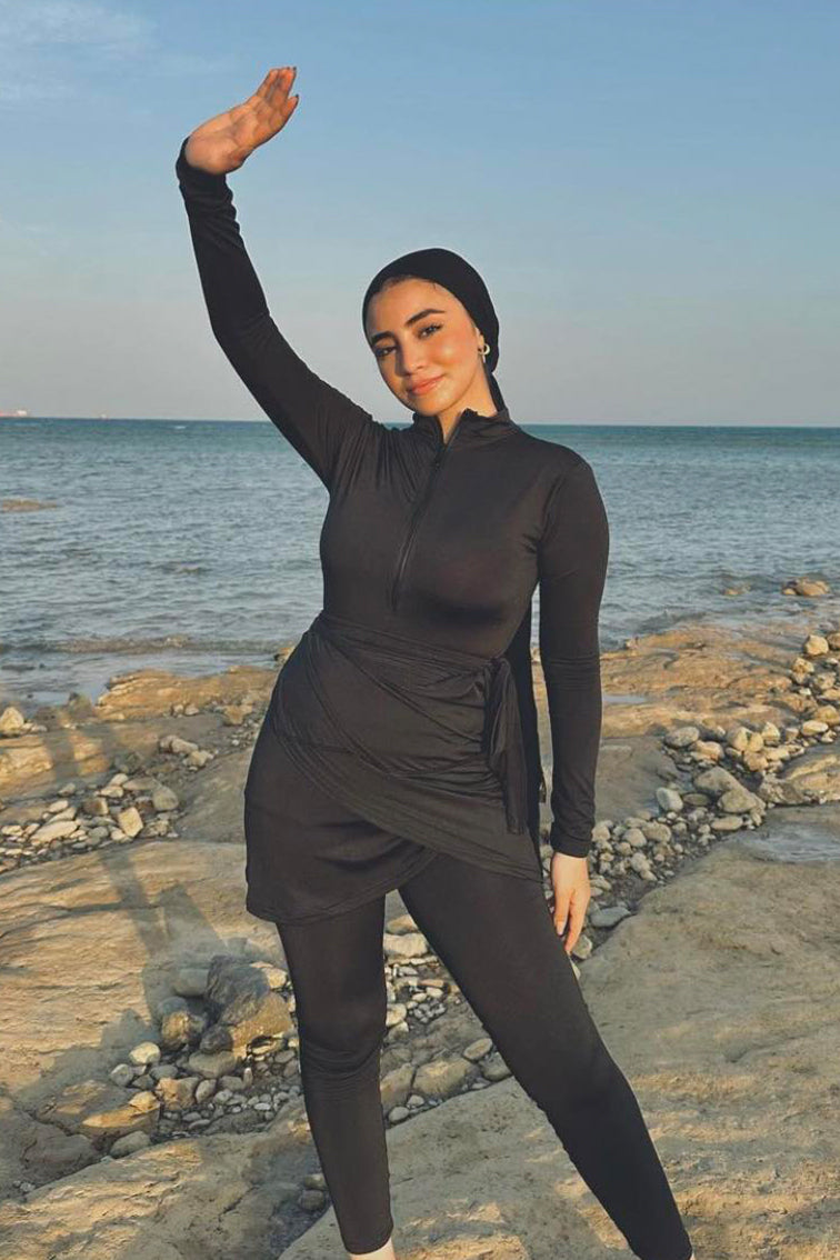 Essential Full Swimsuit In Black