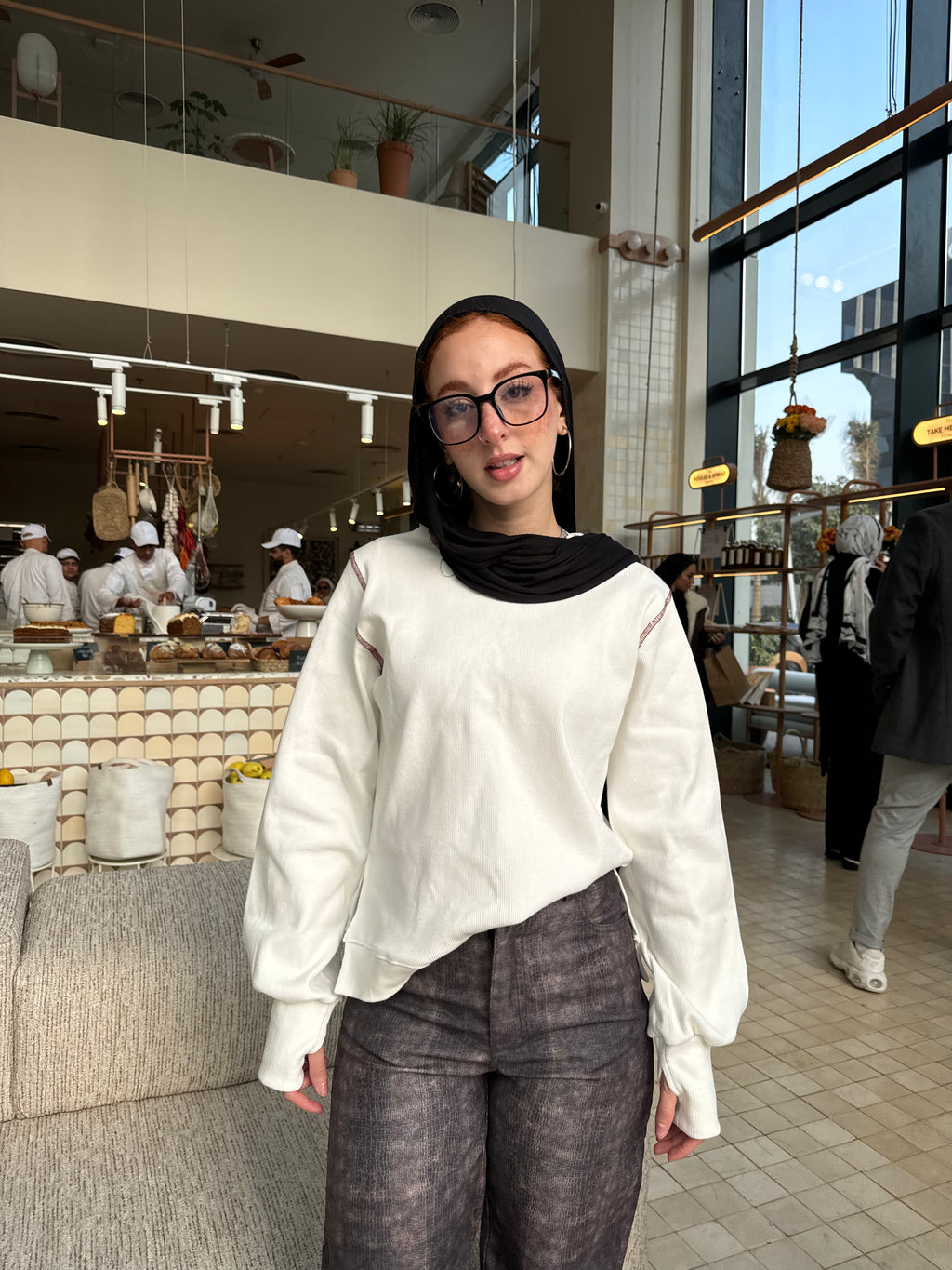 Red line Pullover